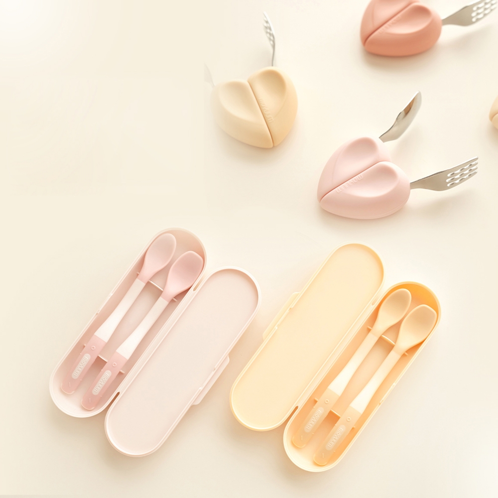 Bộ thìa ăn dặm silicon Moyuum - 2 cấp độ - 4m+ - Màu Hồng blossom