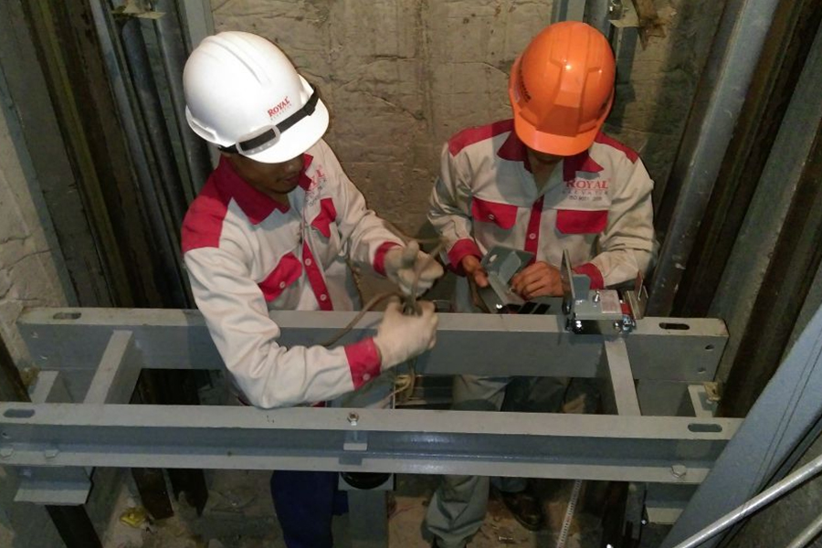 Lắp đặp thang máy cho công ty ở Hải Dương