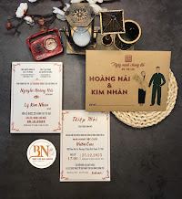 (BN-K12) Thiệp Cưới giấy Kraft hình chibi