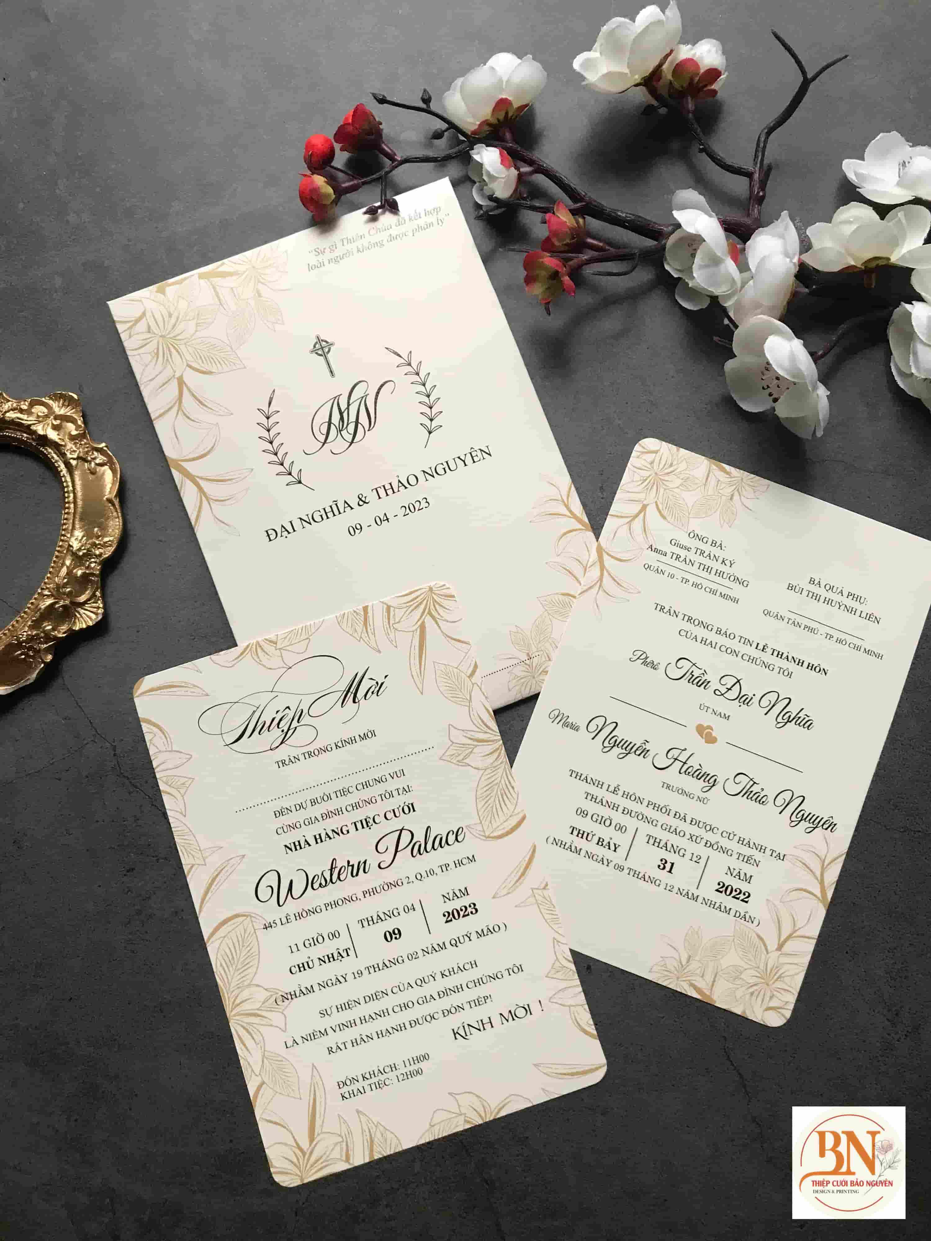 (RRK-BN24) Thiệp Cưới KTS Giấy Ford 200