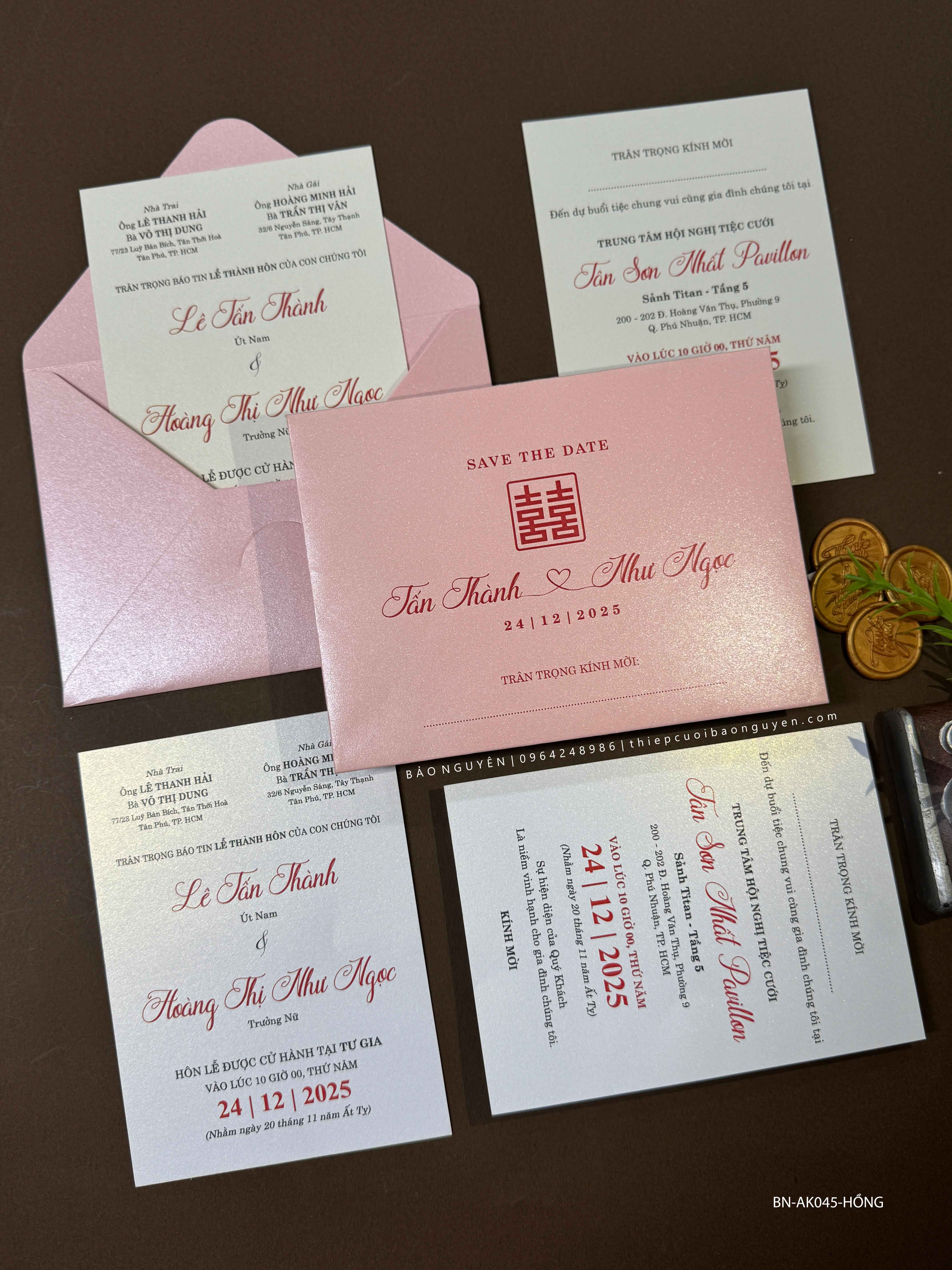 (BN-AK045) Thiệp Cưới Ánh Kim Thơm