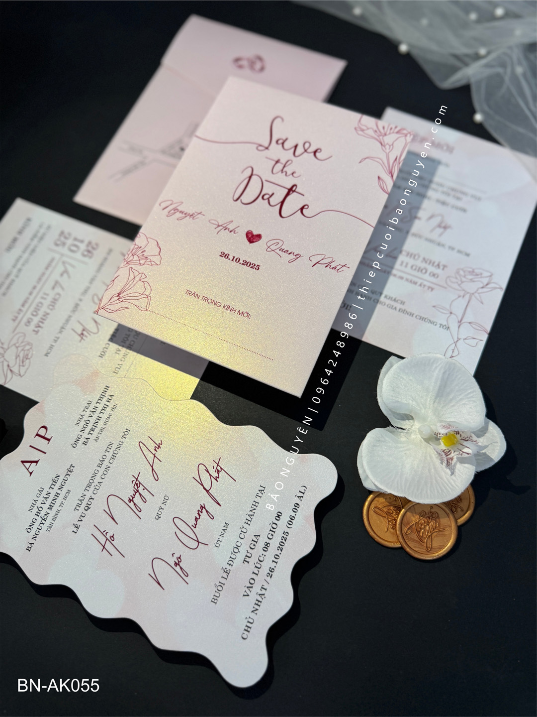 (BN-AK055) Thiệp Cưới Giấy Ánh Kim Thơm