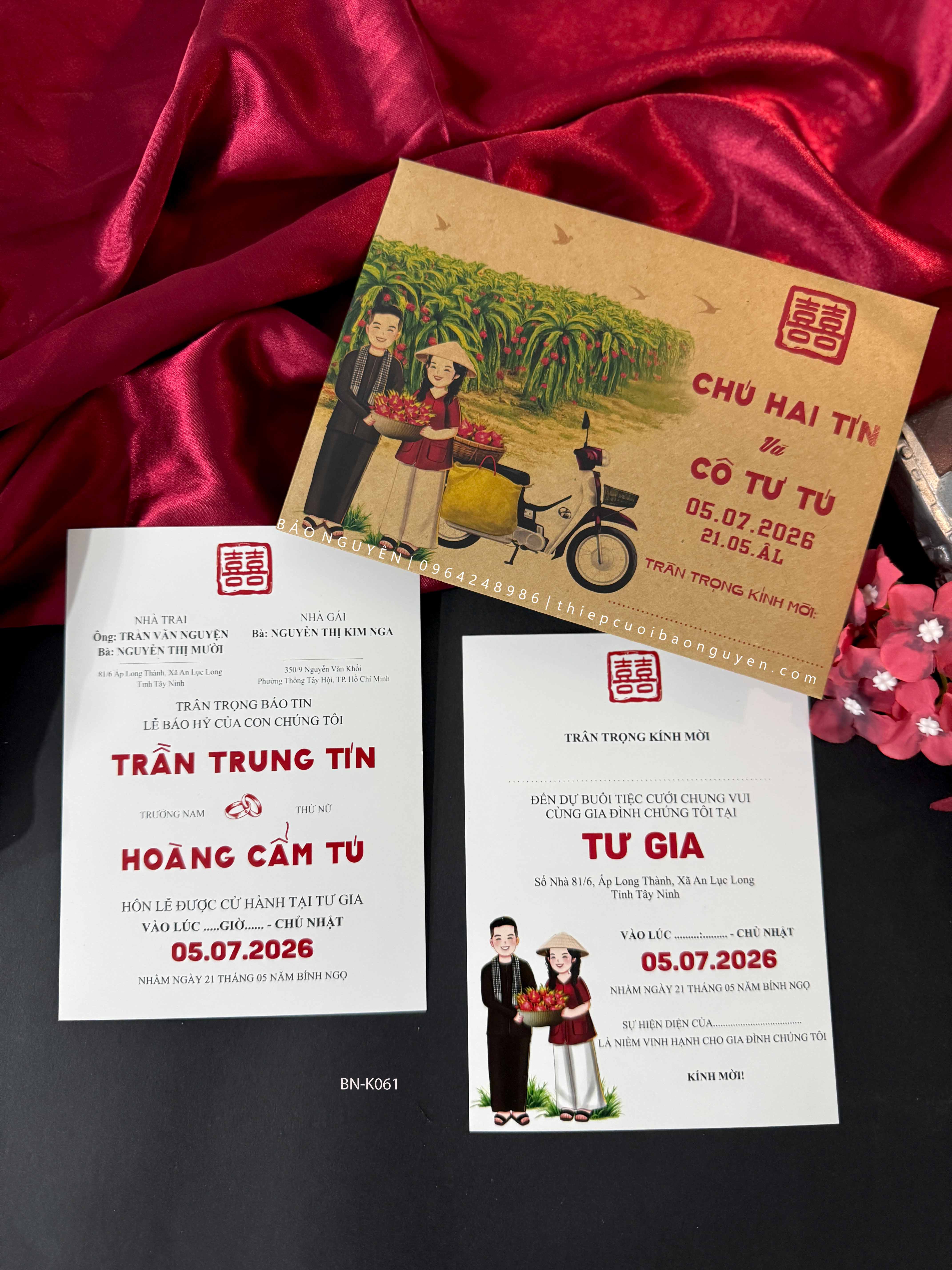 (BN-K061) Thiệp Cưới giấy Kraft hình chibi
