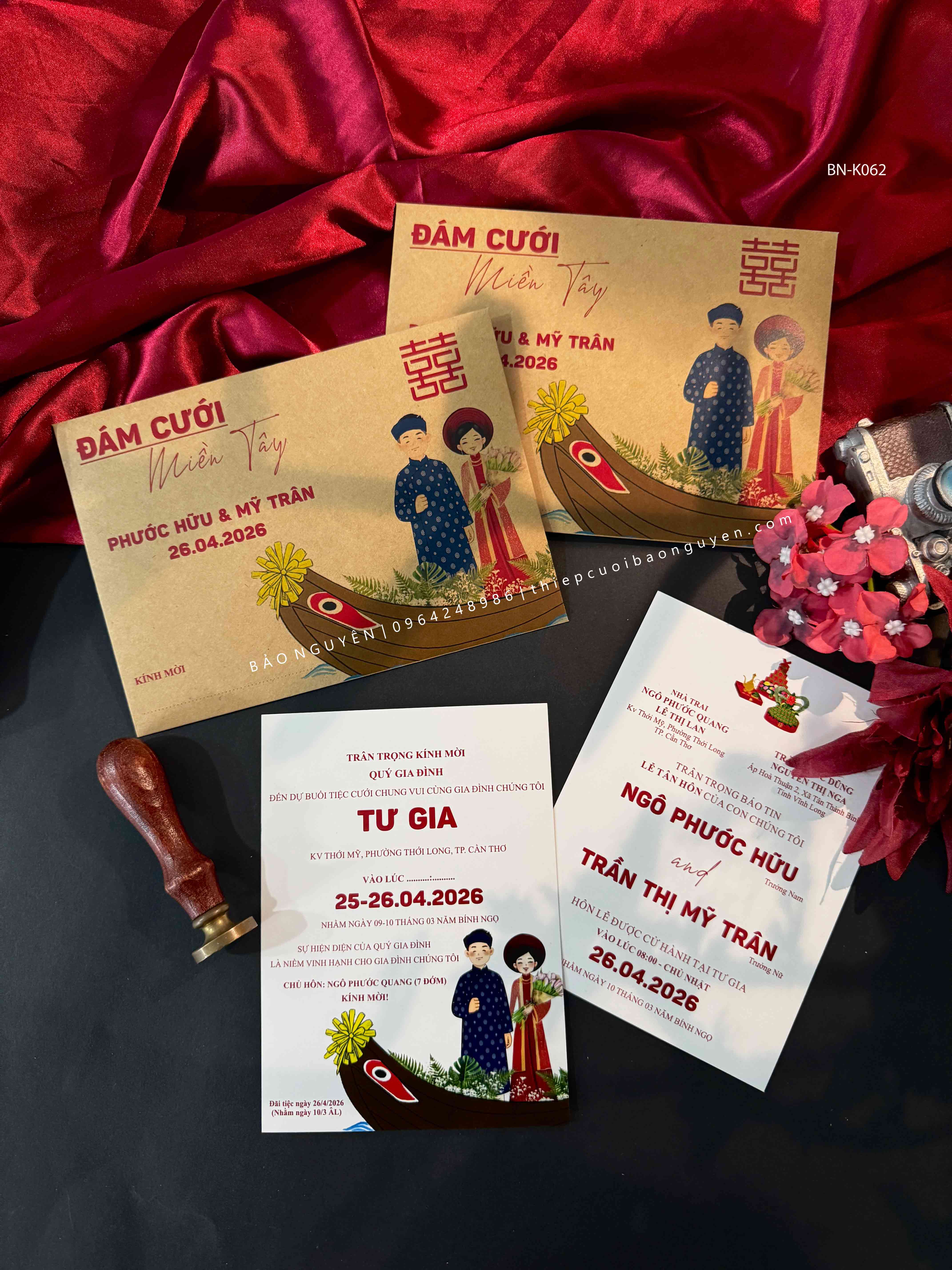 (BN-K062) Thiệp Cưới giấy Kraft hình chibi