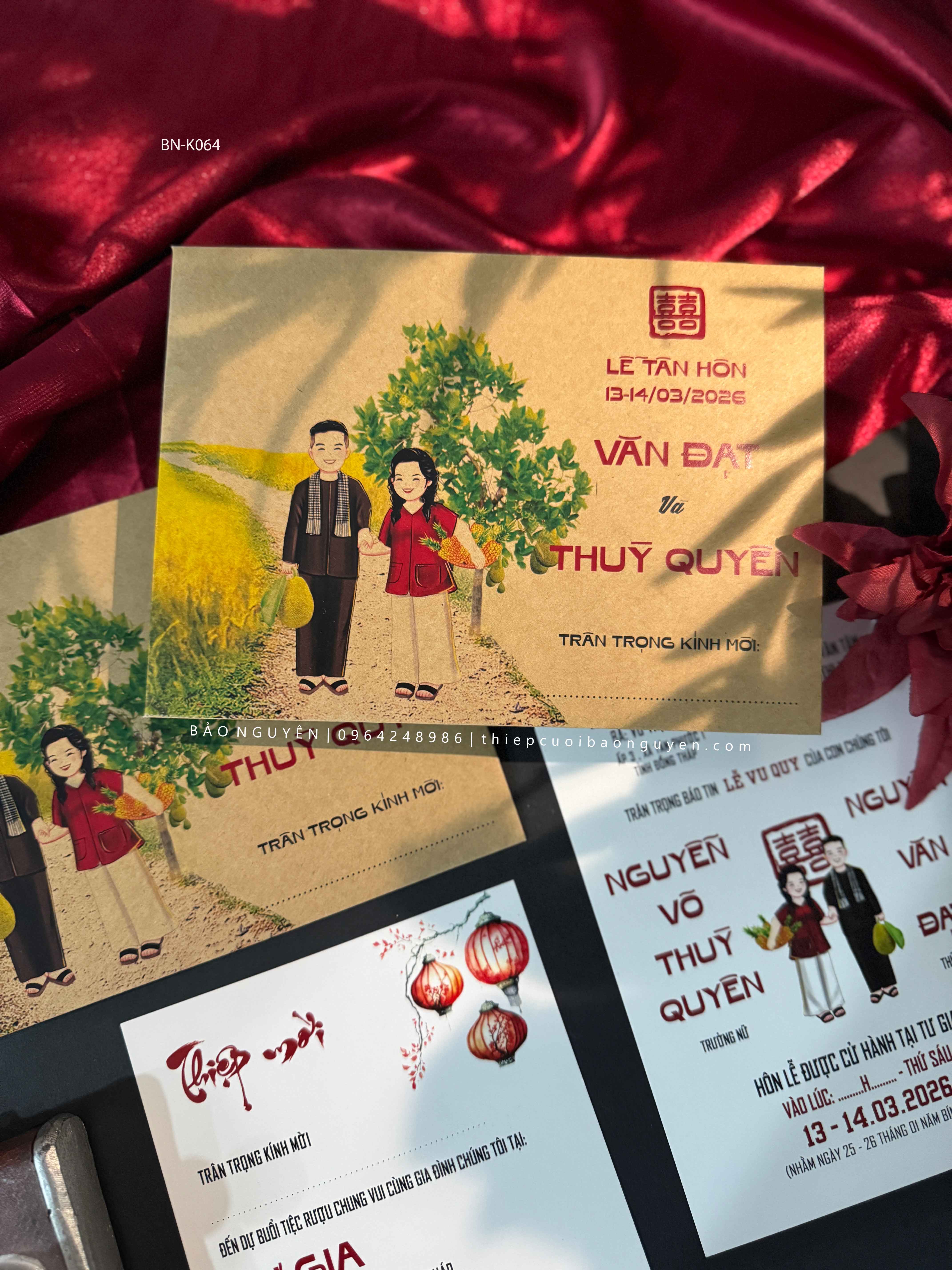 (BN-K064) Thiệp Cưới giấy Kraft hình chibi