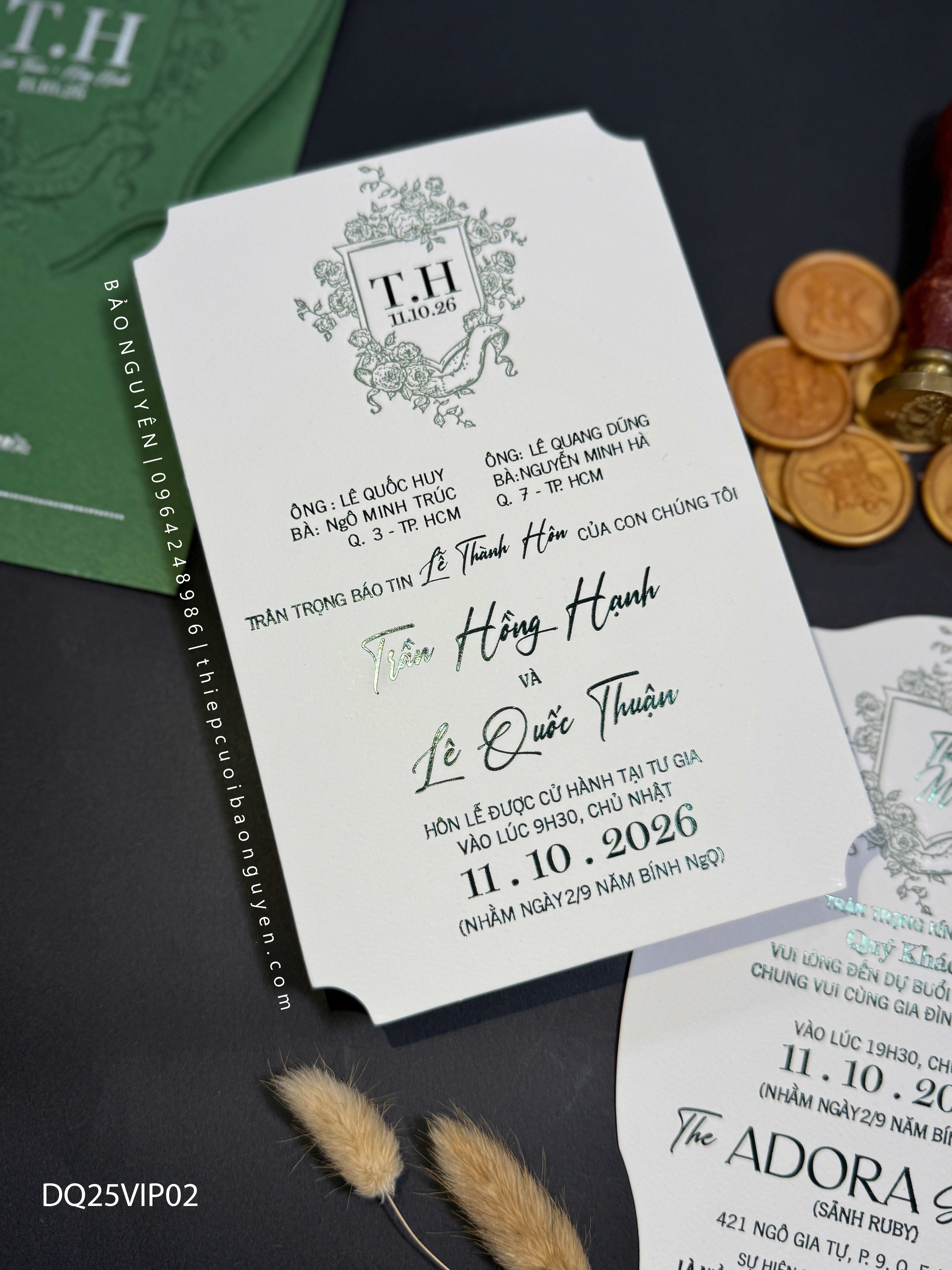 (DQ25VIP02MT- XanhForest) Thiệp Cưới  Cao Cấp Ép Kim