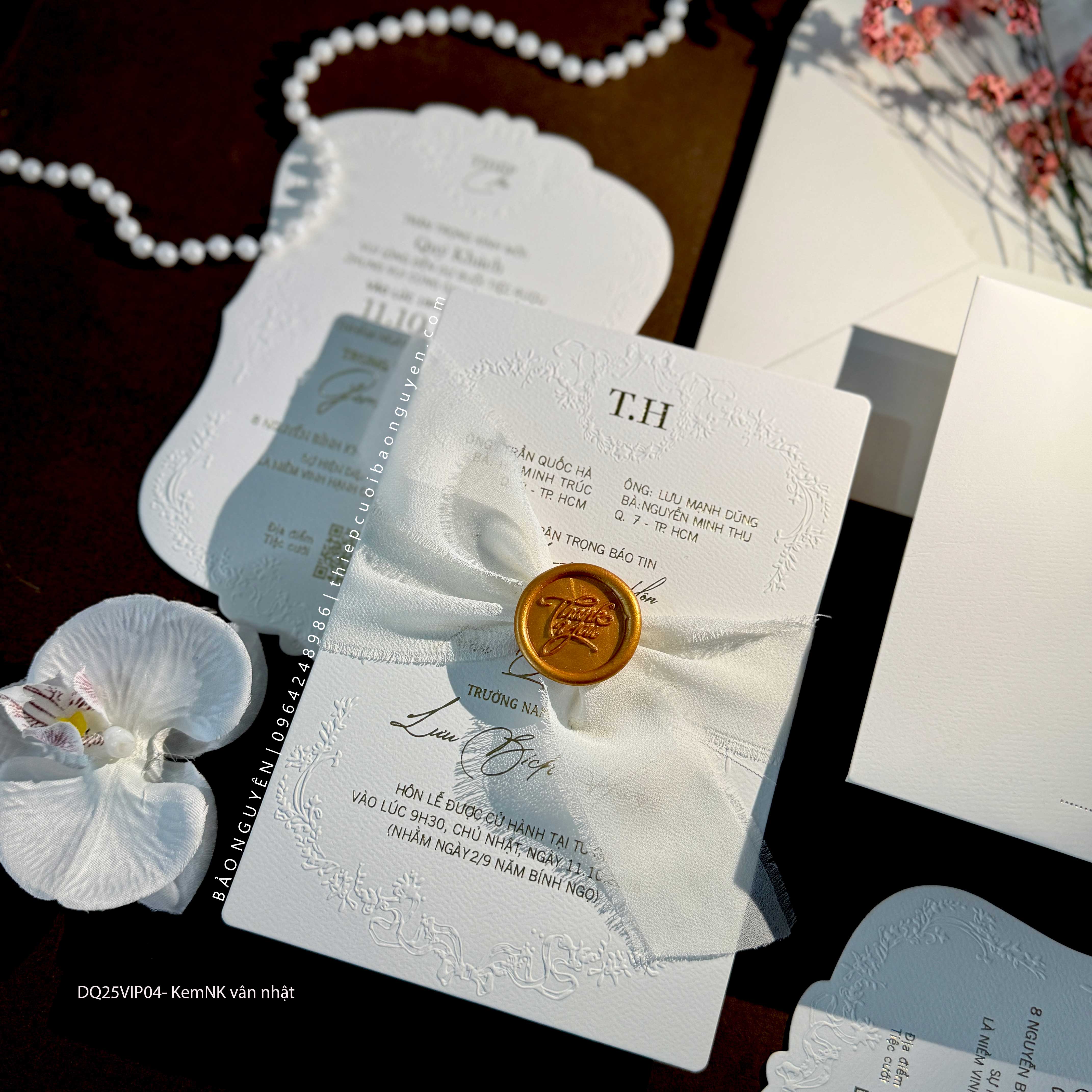 (DQ-25VIP04-KemNK vân nhật) Thiệp Cưới Cao Cấp 2026