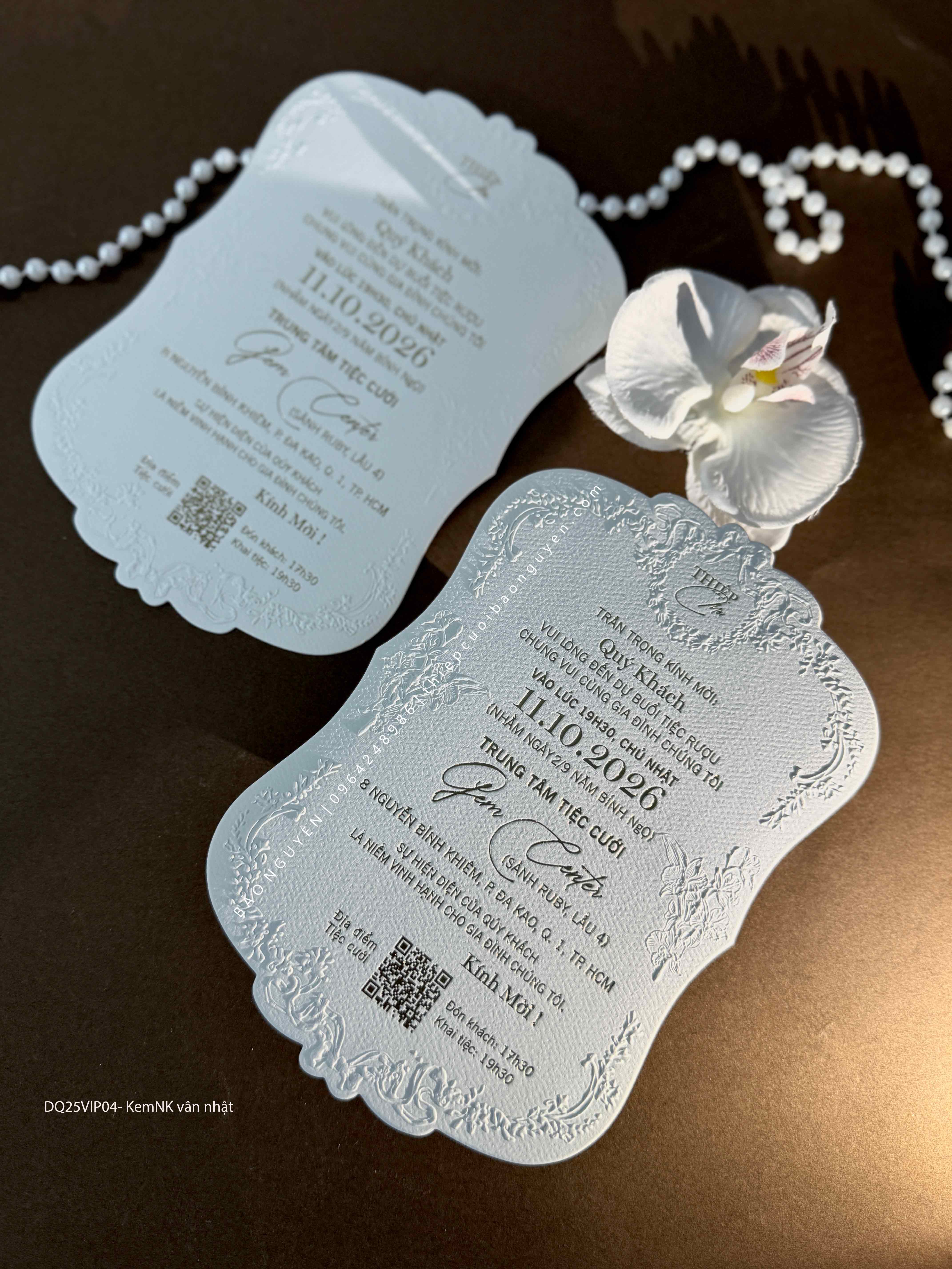 (DQ-25VIP04-KemNK vân nhật) Thiệp Cưới Cao Cấp 2026