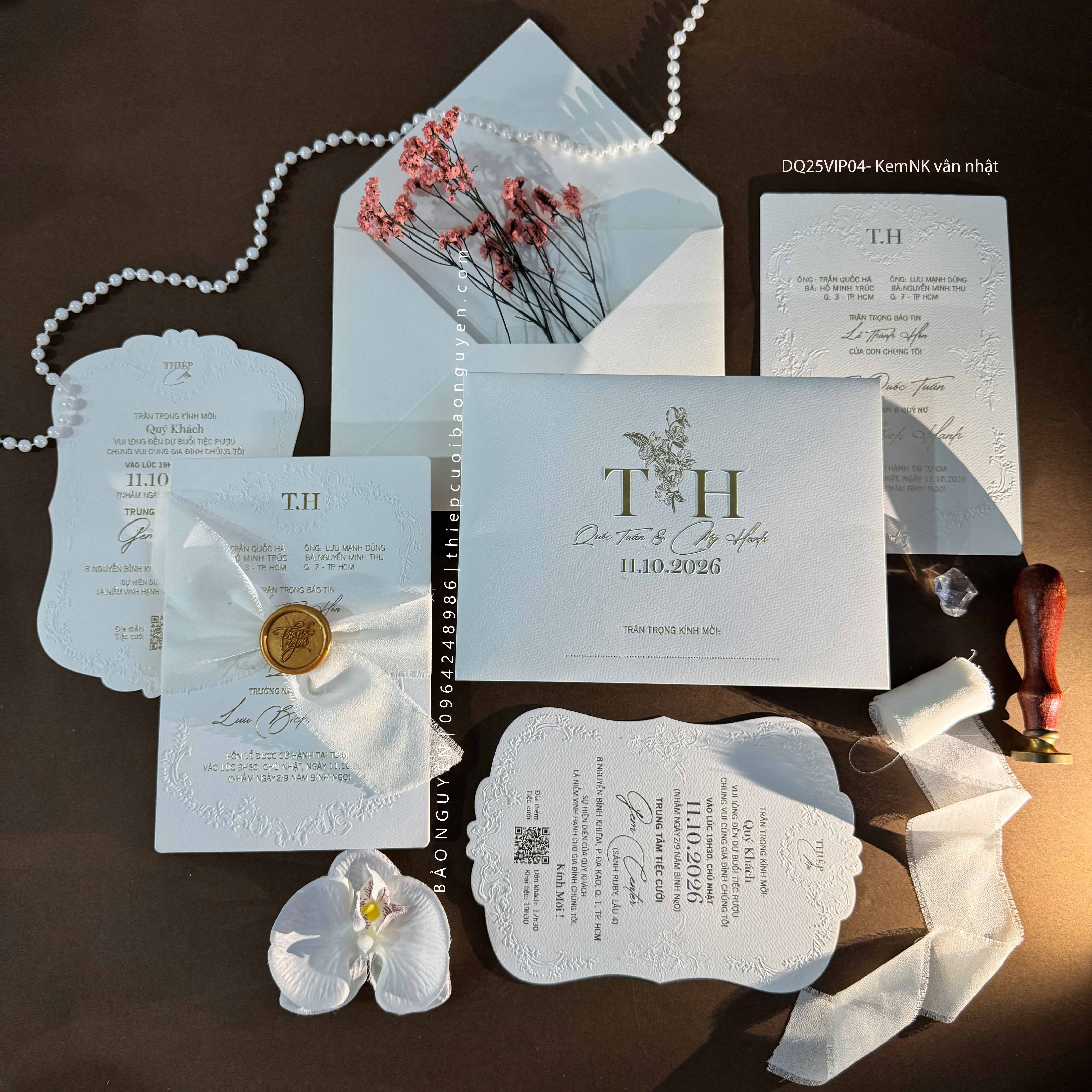 (DQ-25VIP04-KemNK vân nhật) Thiệp Cưới Cao Cấp 2026