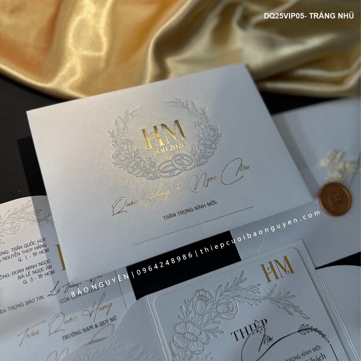 (DQ25VIP05- Trắng nhũ) Thiệp Cưới Cao Cấp Ép Kim