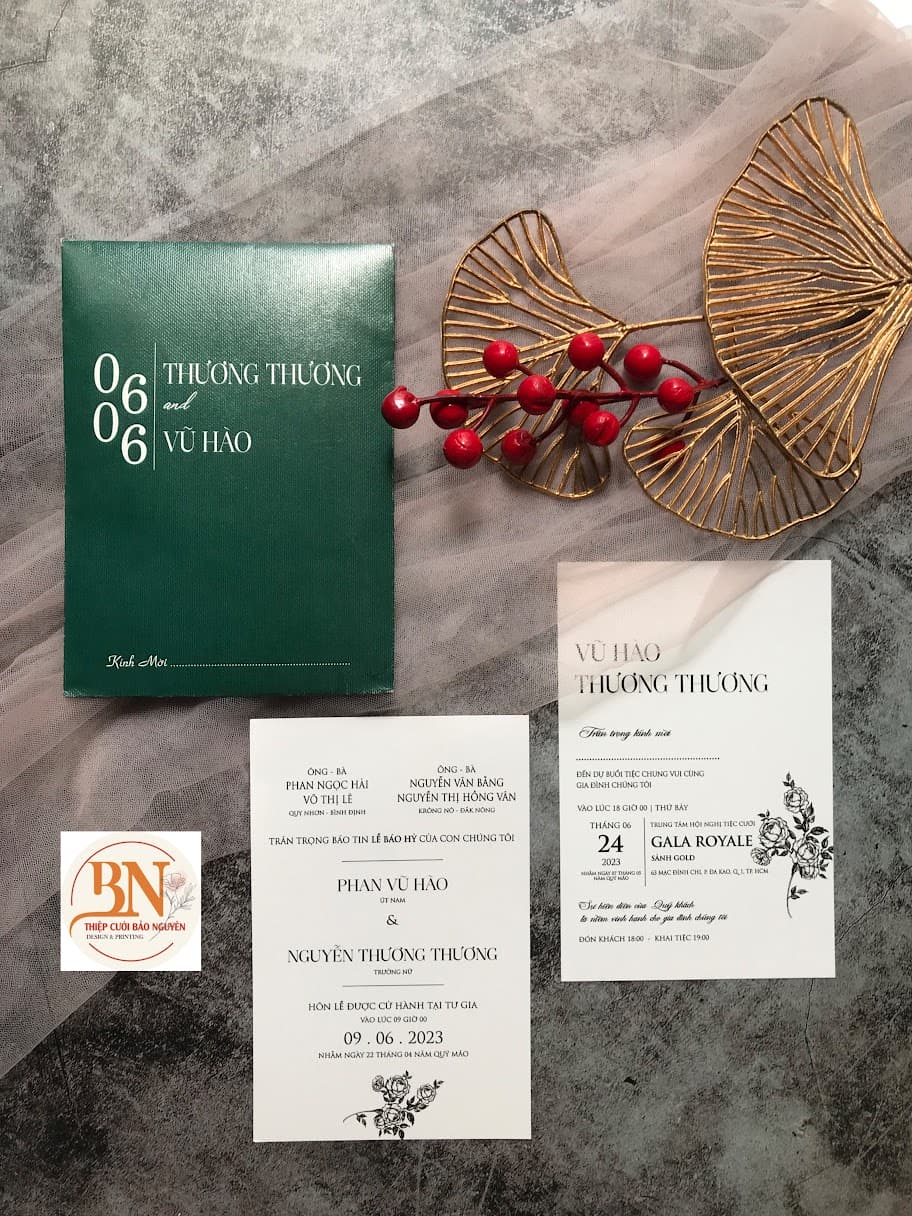 (RRK-BN26) Thiệp Cưới KTS Giấy Ford 200