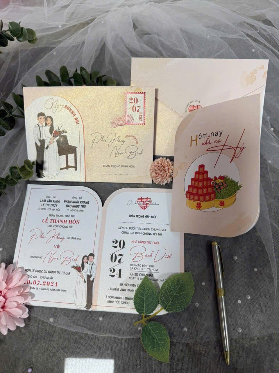 (PQ 1410) Thiệp Cưới Giấy Ánh Kim Thơm