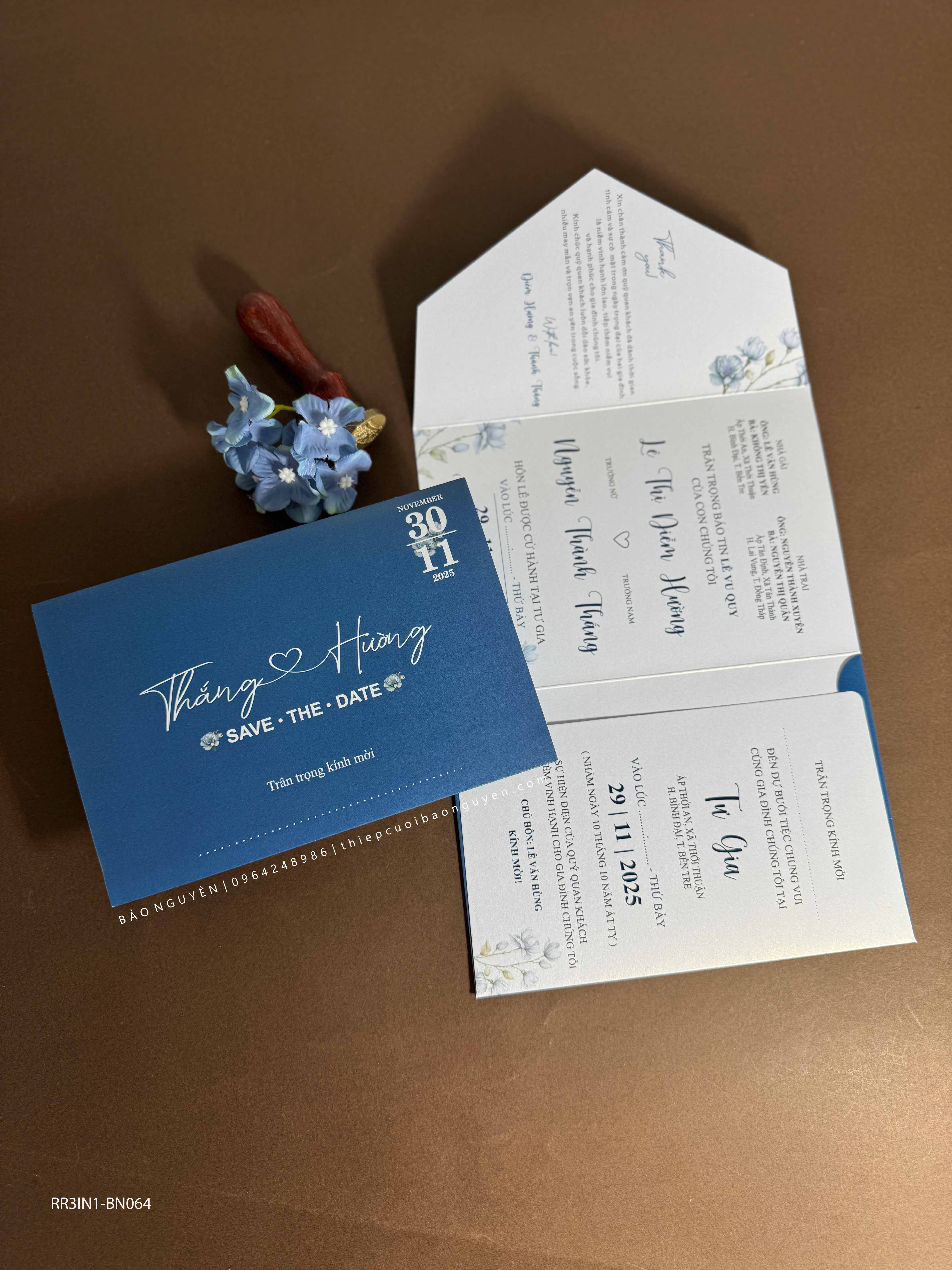 (RR3IN1 - BN064) Thiệp Cưới Gập 3 Có Bao Thư 3IN1