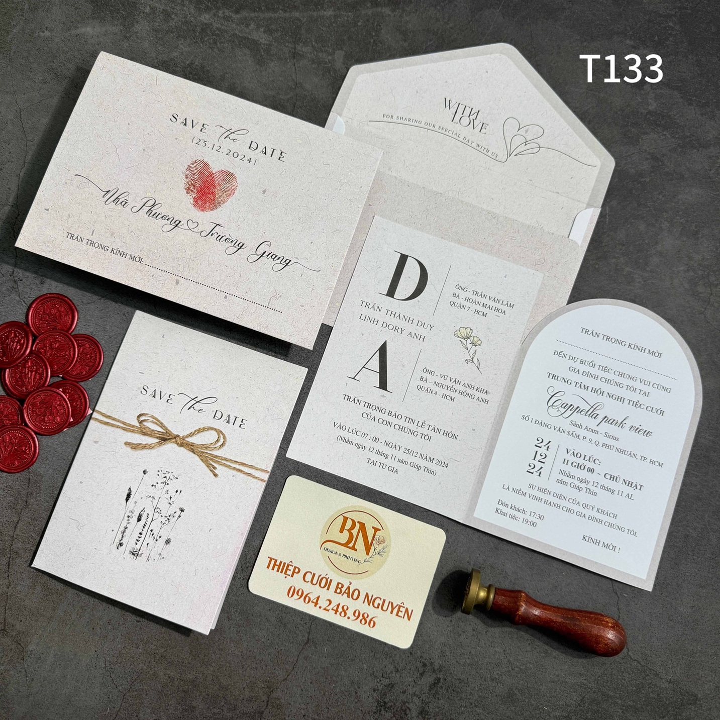 (T133) Thiệp cưới giá rẻ ruột gập đôi