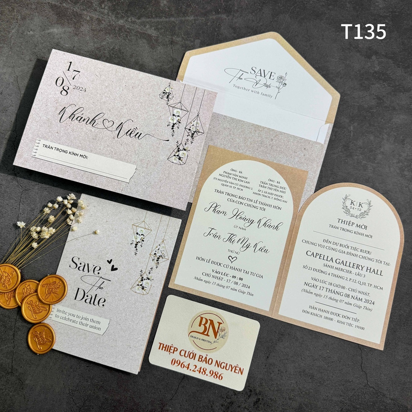(T135) Thiệp cưới giá rẻ ruột gập đôi