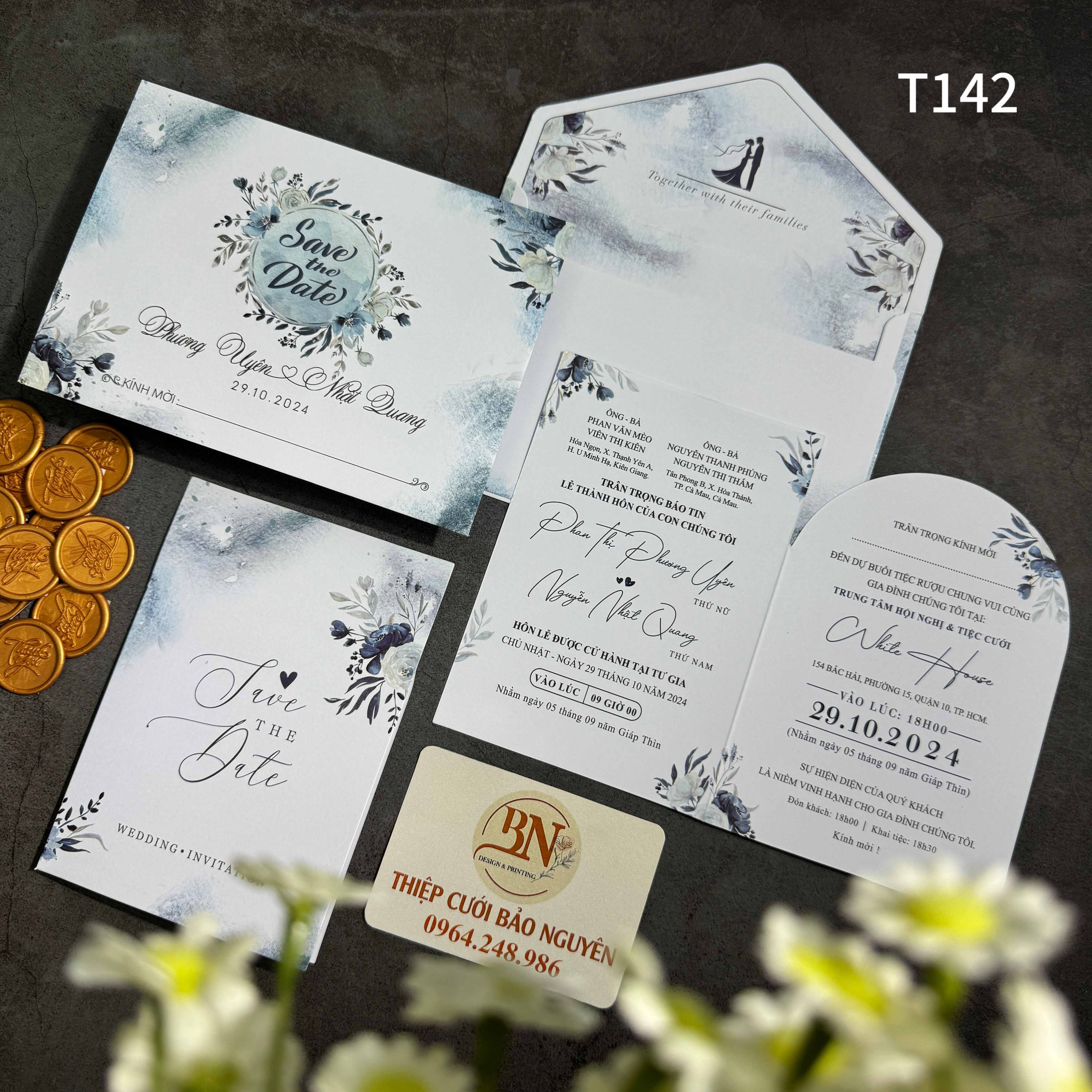 (T142) Thiệp cưới giá rẻ ruột gập đôi