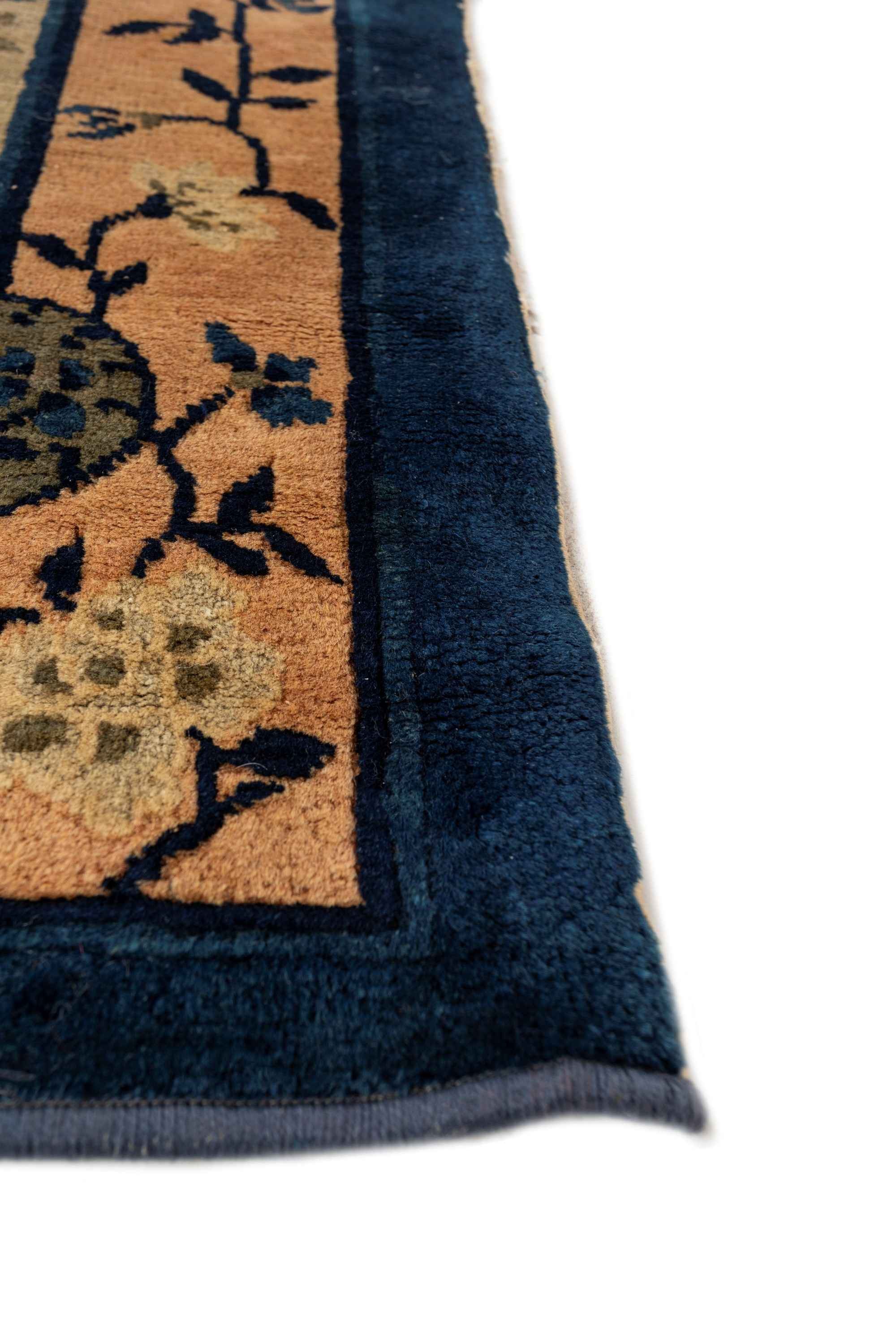 ANTIQUE (180x269 cm)