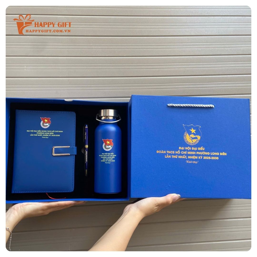 Hộp quà tặng sổ tay, sổ ghi chép cuộc họp kèm Bình in khắc tên, logo thương hiệu làm quà tặng doanh nghiệp, quà tặng sự kiện