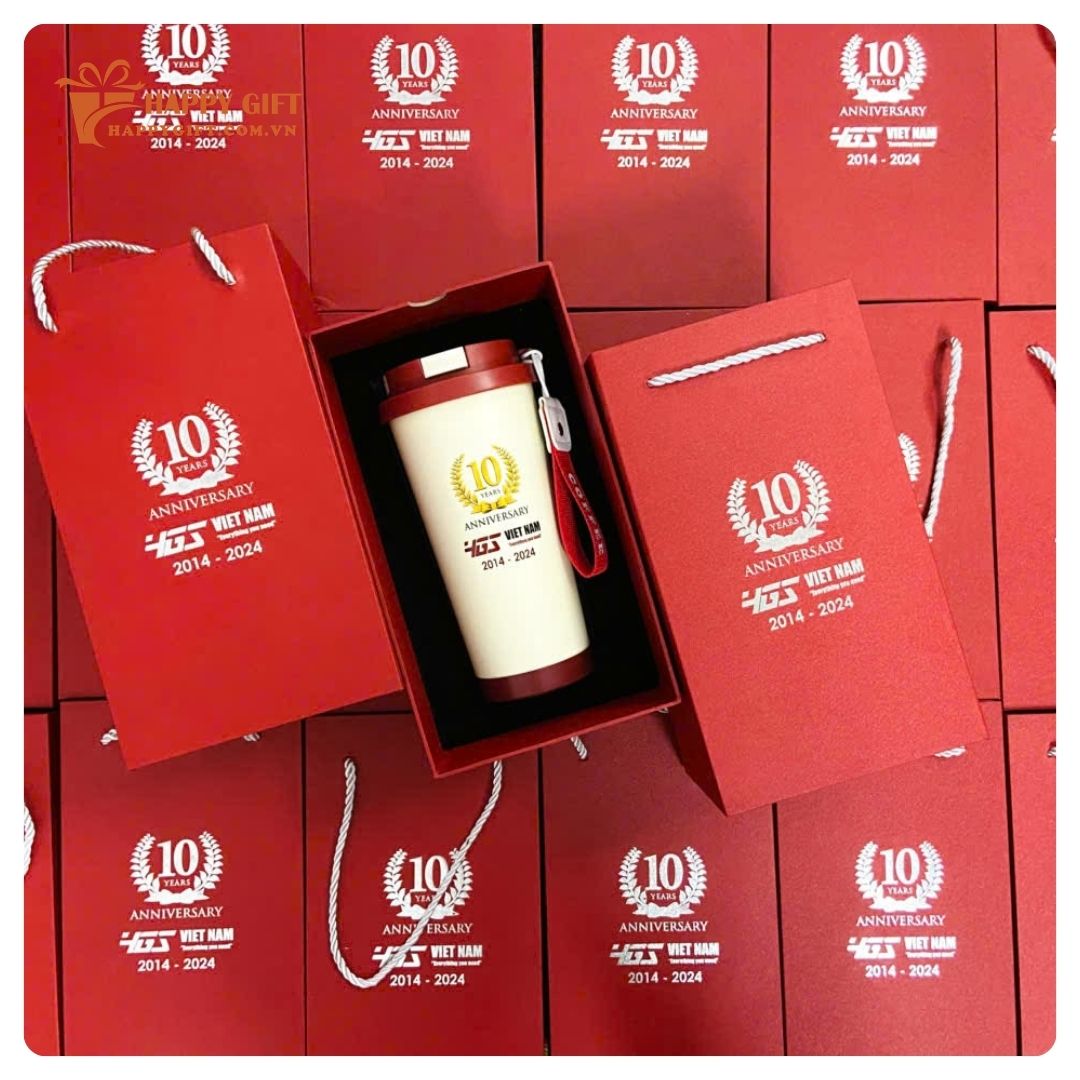 Hộp quà tặng sổ tay, sổ ghi chép cuộc họp kèm Bình in khắc tên, logo thương hiệu làm quà tặng doanh nghiệp, quà tặng sự kiện