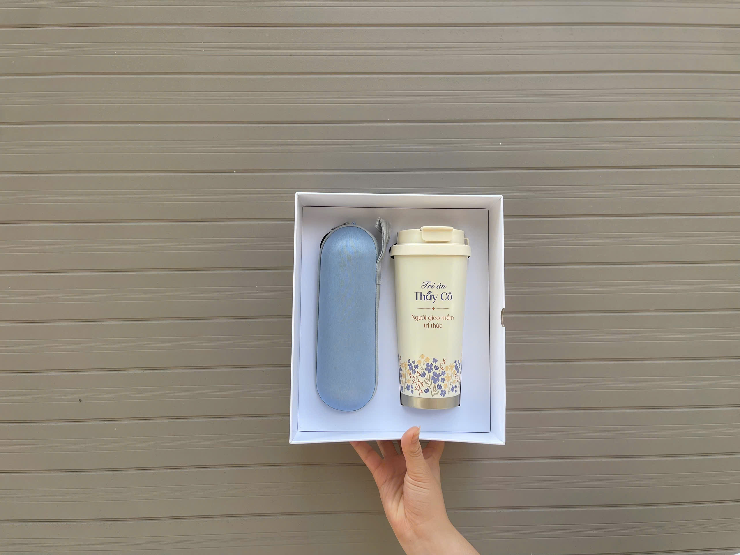 Set Quà Tặng Tri Ân Thầy Cô – Ly Giữ Nhiệt 530ml, Ô Mini Gấp Gọn