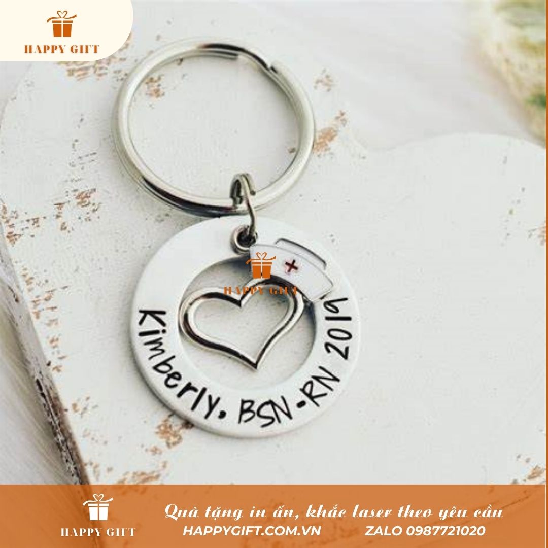 Khắc laser móc khóa kim loại inox, khắc laser quà tặng