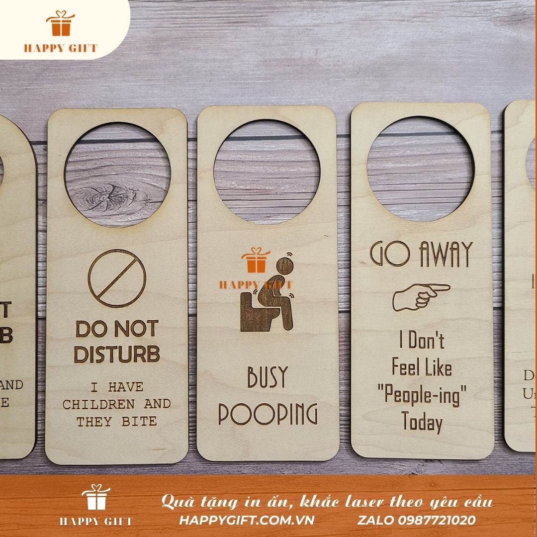 Khắc laser the Tag cửa Khách sạn theo yêu cầu tại LASER HOÀNG MAI