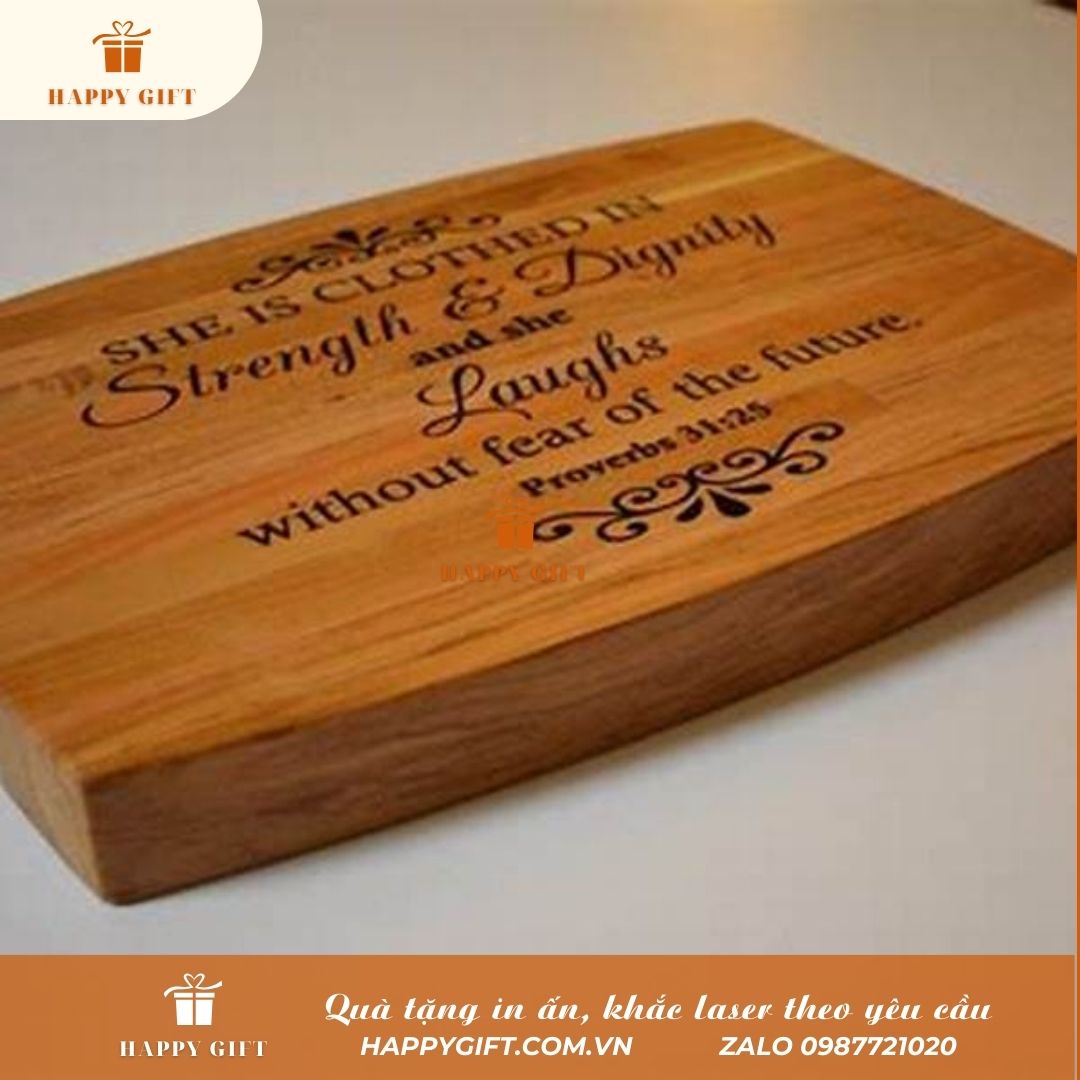 Khắc laser thớt gỗ, khay gỗ (tre) theo yêu cầu tại LASER HOÀNG MAI