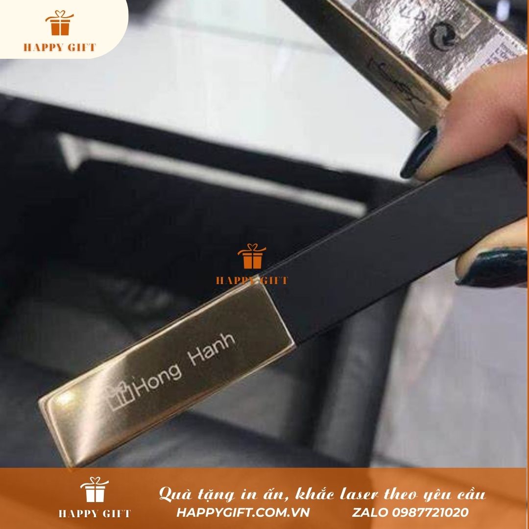 Khắc Laser Thỏi son theo yêu cầu tại Laser Hoàng Mai, ,khắc laser quà tặng doanh nghiệp, quà tặng sự kiện