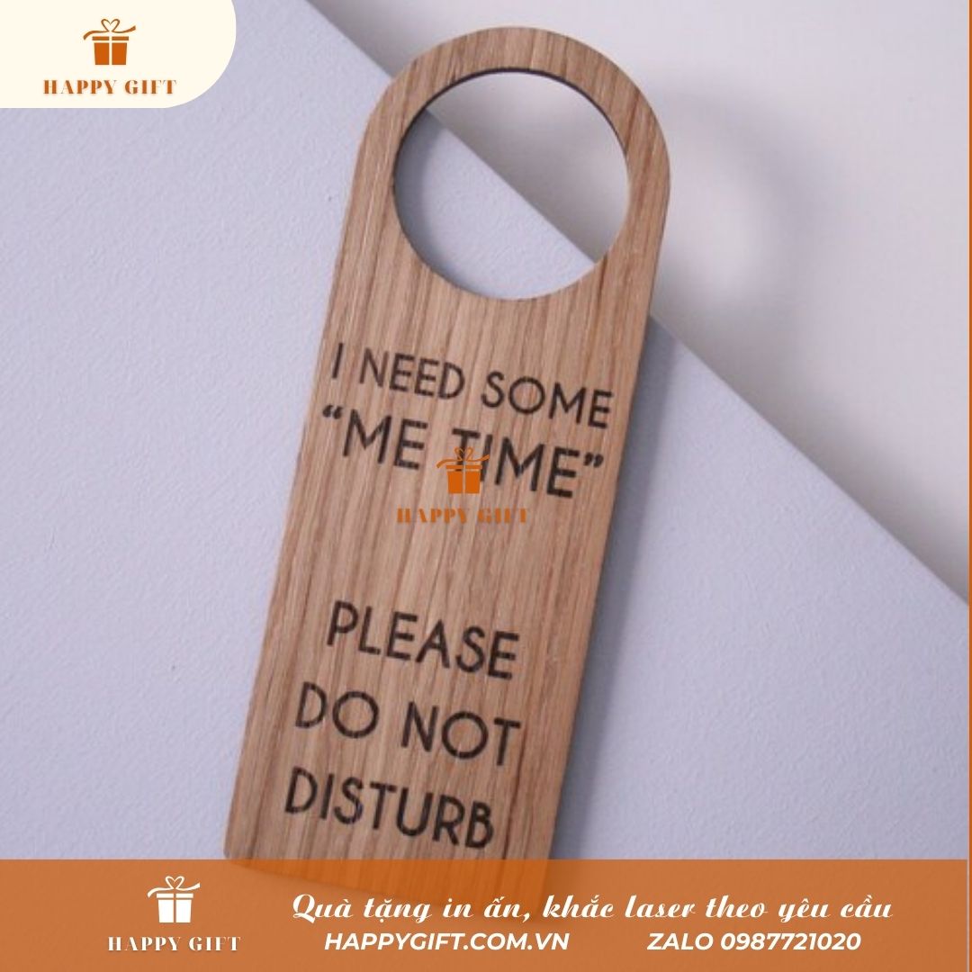 Khắc laser the Tag cửa Khách sạn theo yêu cầu tại LASER HOÀNG MAI