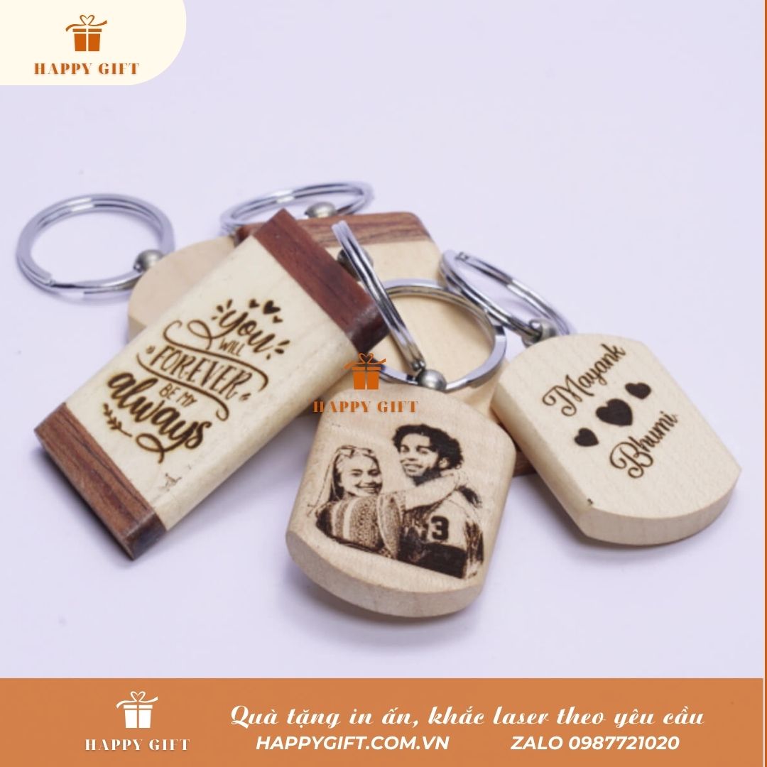 Khắc Laser móc khóa gỗ, khắc laser quà tặng doanh nghiệp, quà tặng sự kiện