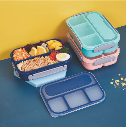 Hộp cơm trẻ em nhựa  4 ngăn kèm nĩa hình động vật