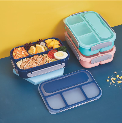 Hộp cơm trẻ em nhựa  4 ngăn kèm nĩa hình động vật
