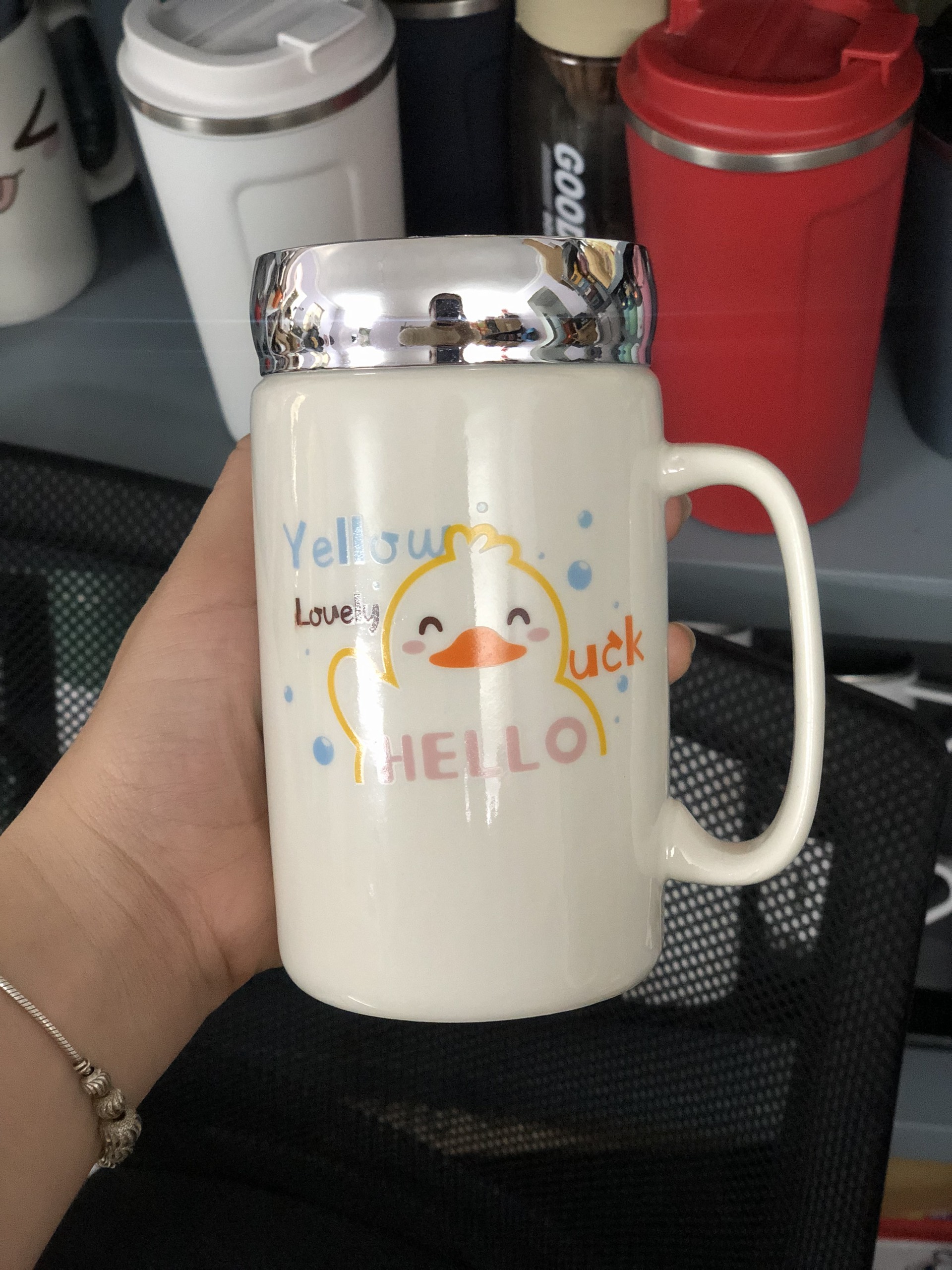 LY SỨ GIỮ NHIỆT 400ML NẮP TRÁNG GƯƠNG có tay cầm,in họa tiết ngẫu nhiên