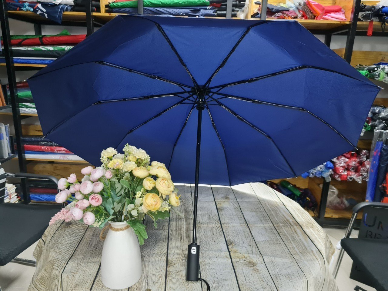 Ô tự động thông minh hai chiều  chống gió ,chắn nước.