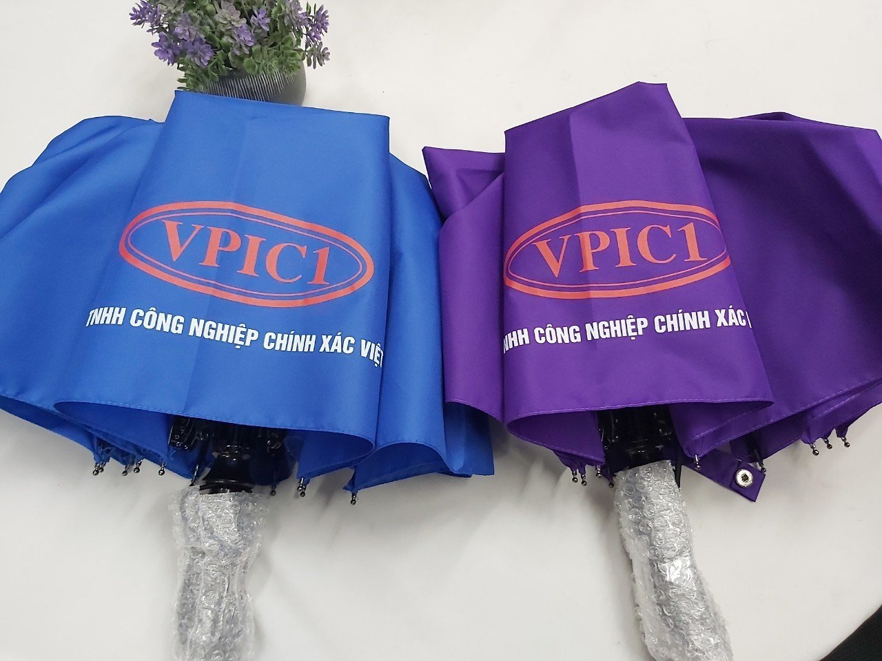 Ô tự động thông minh hai chiều  chống gió ,chắn nước.