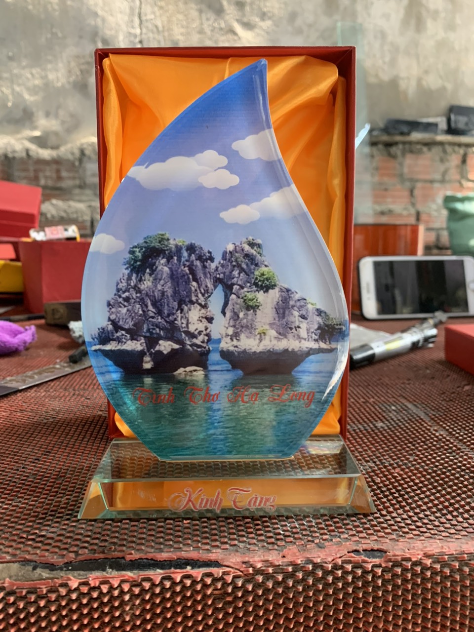 Cúp pha lê,KỶ NIỆM chương pha lê Vinh Danh in ấn theo yêu cầu