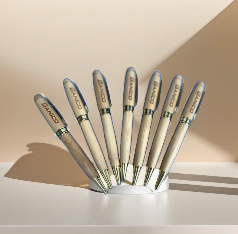 Bút gỗ xoáy khắc tên, nội dung theo yêu cầu, lên file thiết kế miễn phí  - Nhận khắc lazer theo yêu cầu giá cả hợp lý - Quà Tặng Giá Rẻ - Khắc lazer, in uv