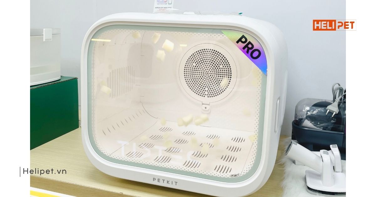 Lồng sấy lông thú cưng PETKIT Airsalon Max Pro trưng bày tại cửa hàng HeLiPet Quận 1