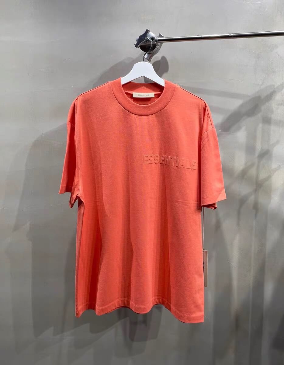ESSENTIALS T-SHIRTS