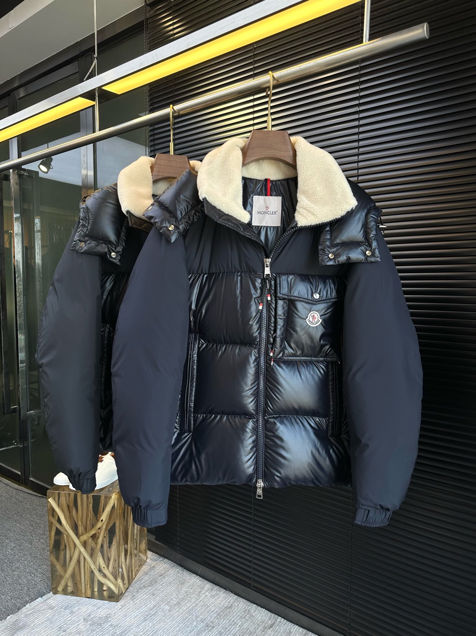 Moncler Bayuda hooded puffer jacket