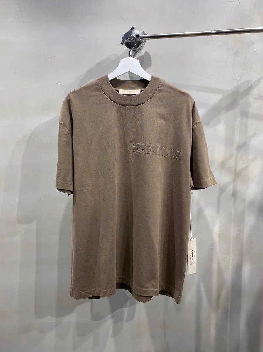 ESSENTIALS T-SHIRTS