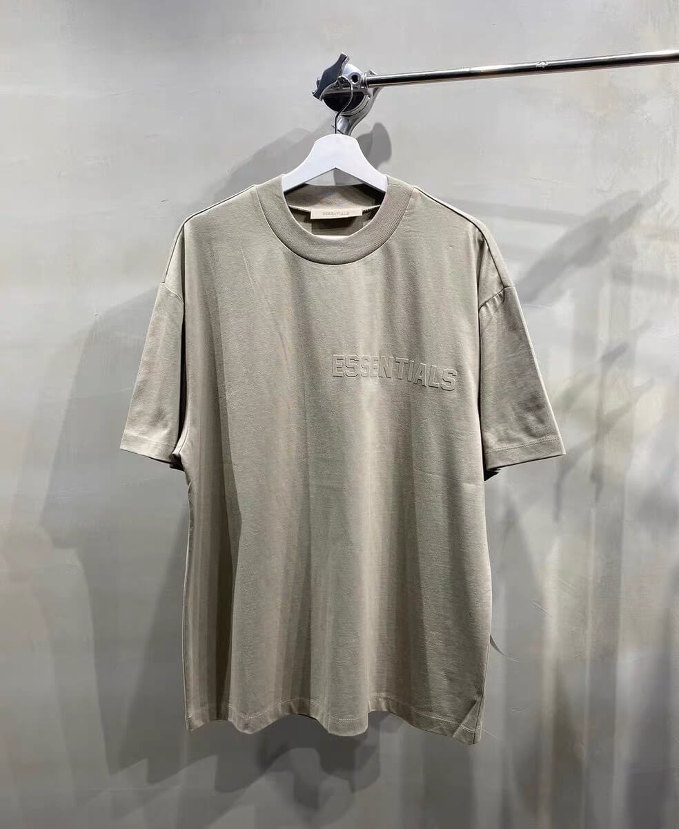 ESSENTIALS T-SHIRTS