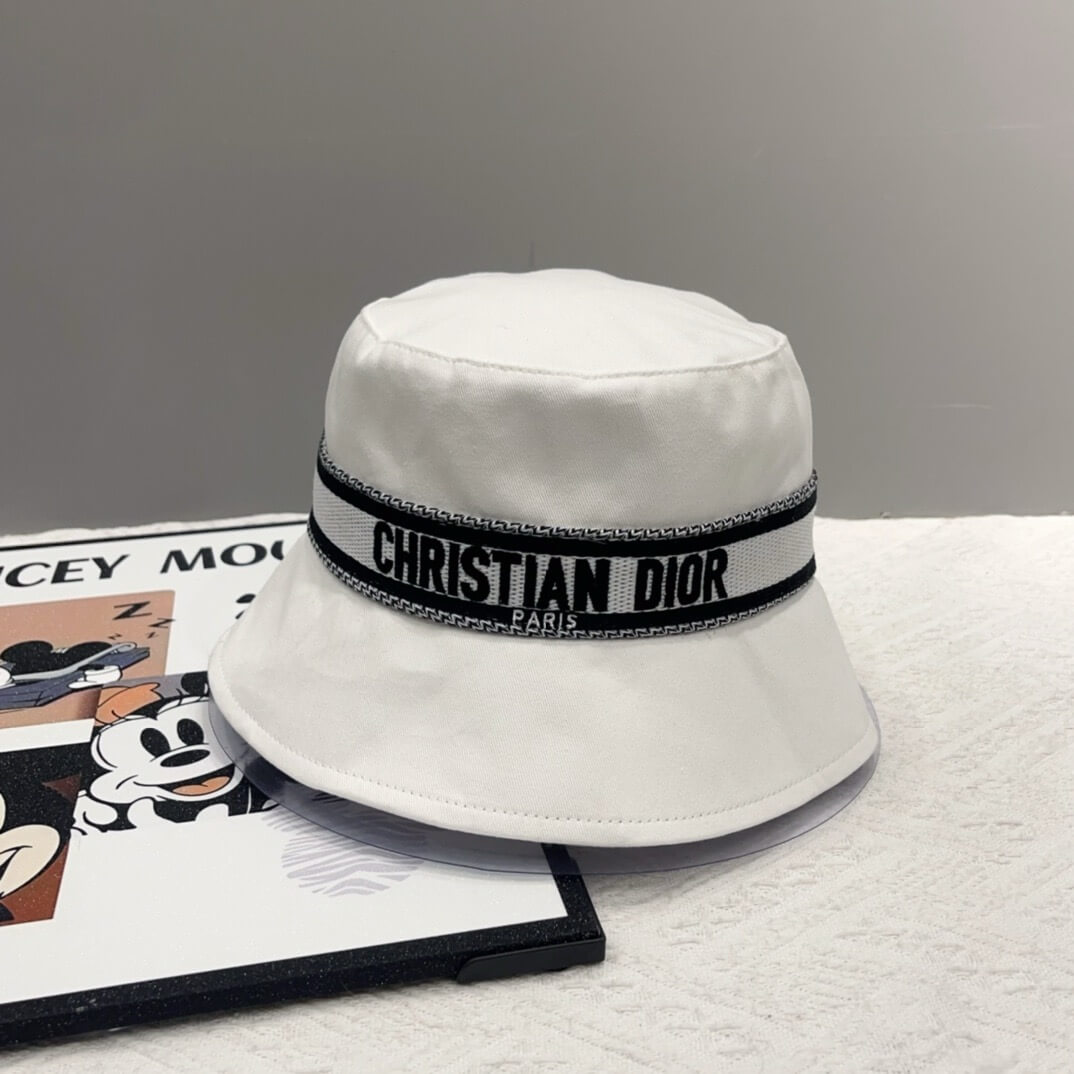 DIOR BUCKET HAT