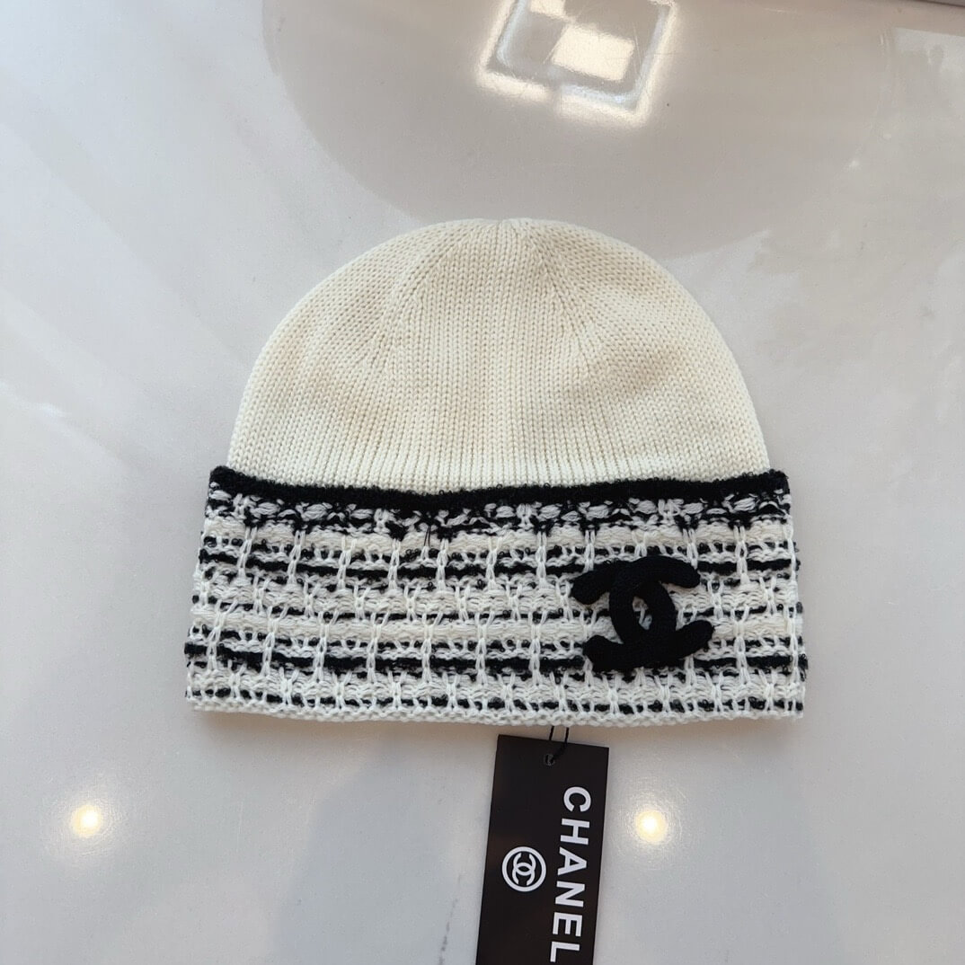 CHANEL WOOL HAT