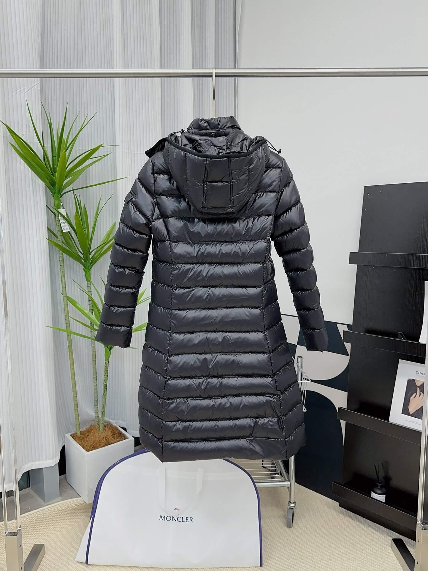 Moncler Jackets (WOMAN)