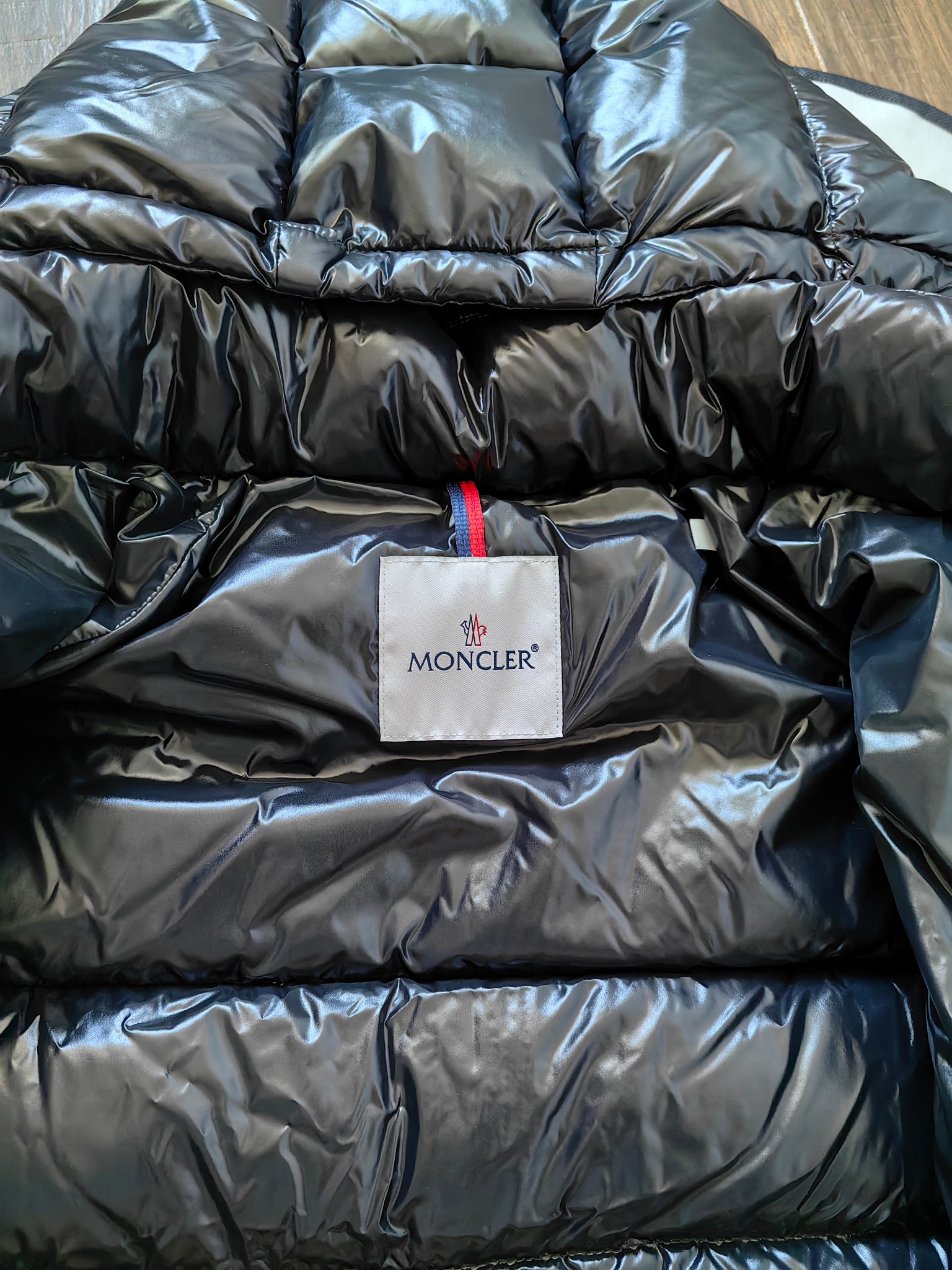 Moncler Saulx Short Down Jacket