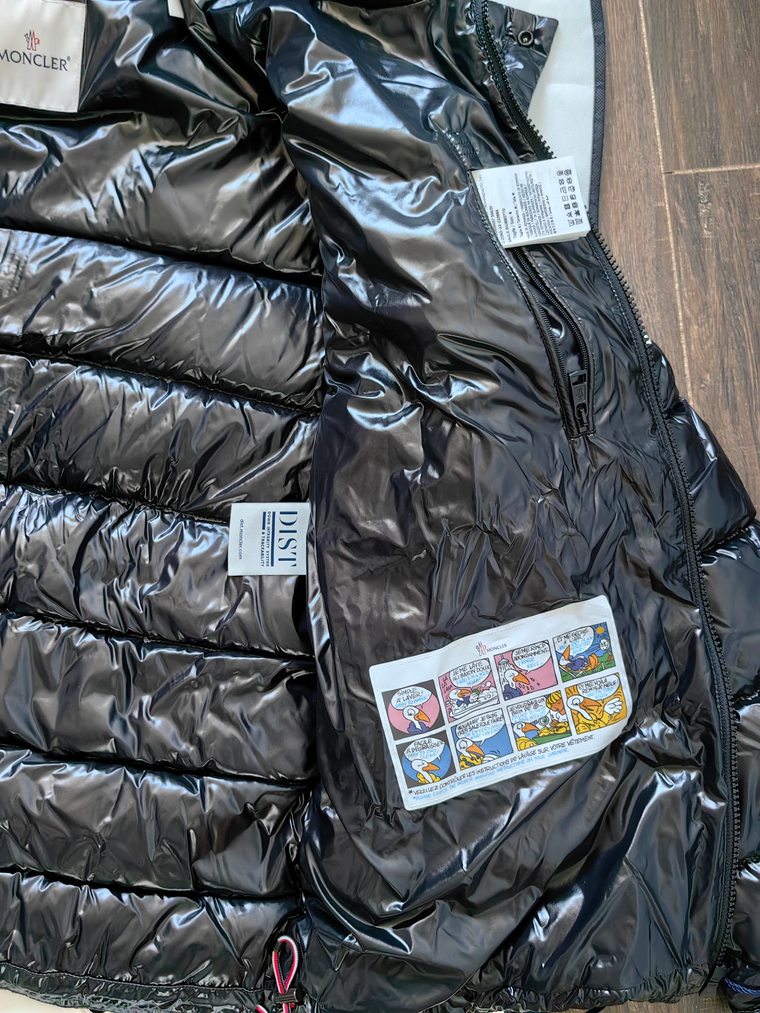 Moncler Saulx Short Down Jacket