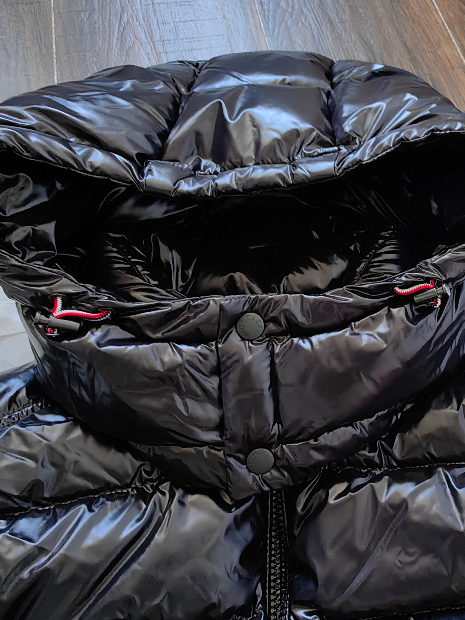 Moncler Saulx Short Down Jacket