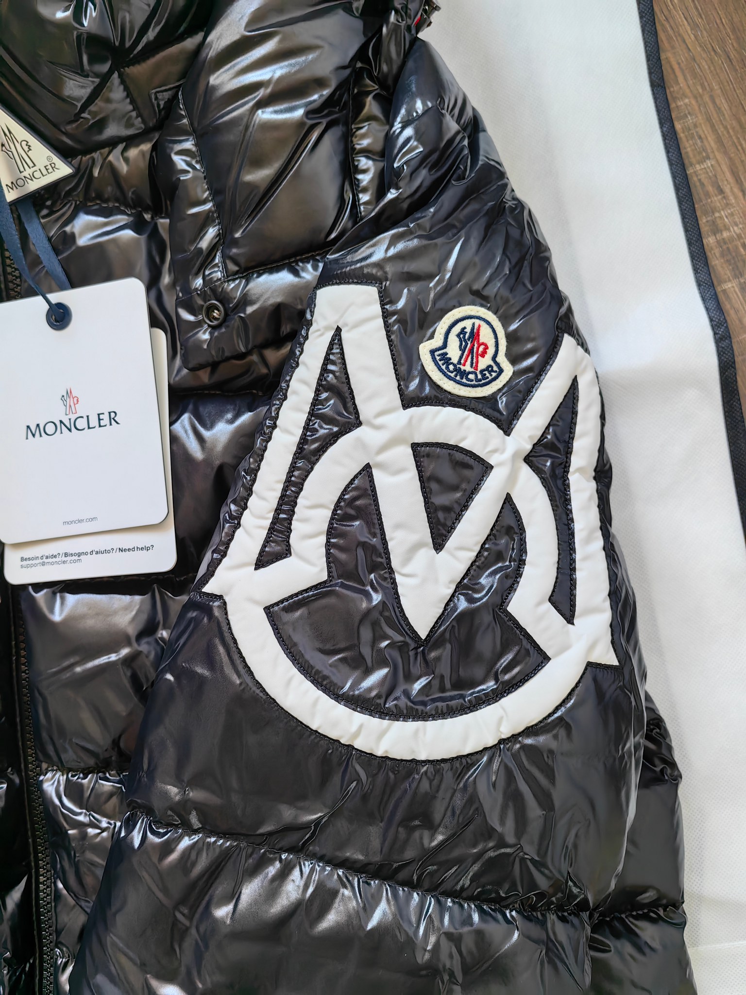 Moncler Saulx Short Down Jacket