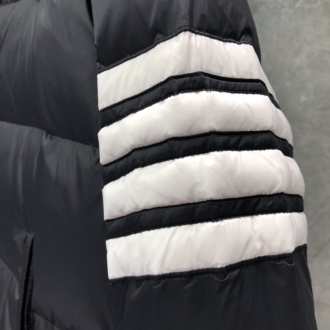 Thom Browne Men's Blue 4-bar Downfilled Snap Front Bomber Jacket